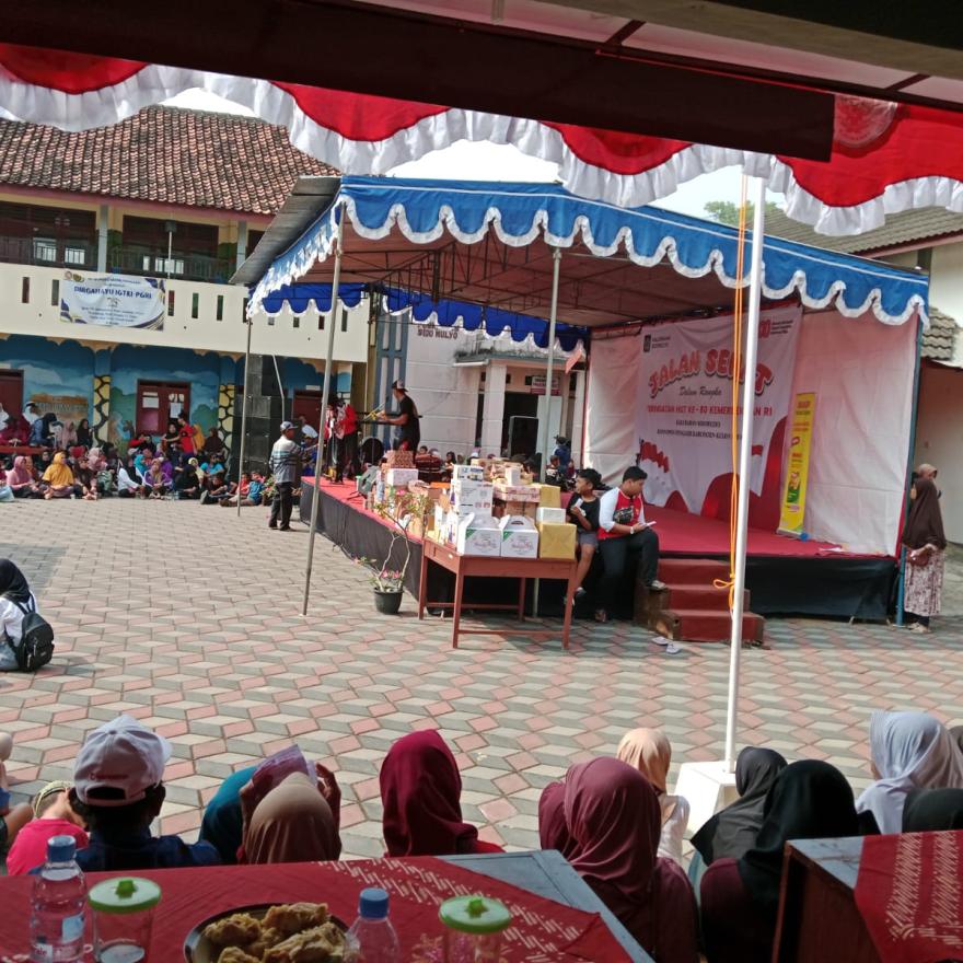 Jalan Sehat Dalam Rangka Memeriahkan HUT ke-80 Kemerdekaan RI 